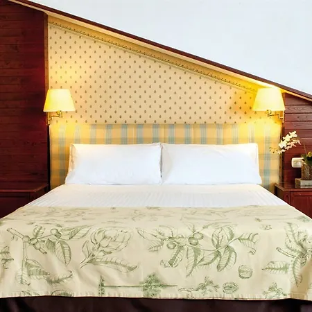 Piolets Centre 4*