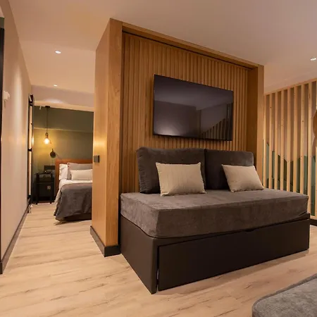 Piolets Centre Hotel