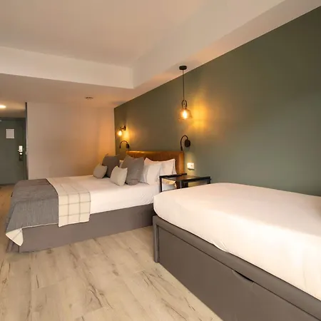 Piolets Centre Hotel